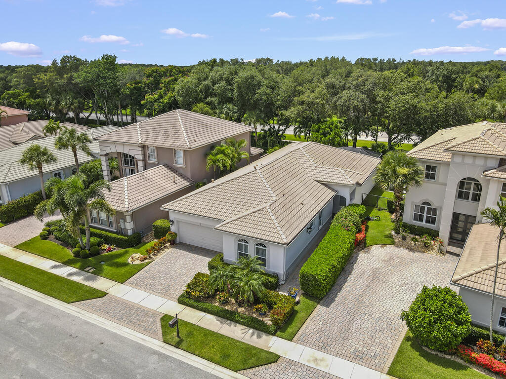 195 Via Condado Way, Palm Beach Gardens, FL 33418