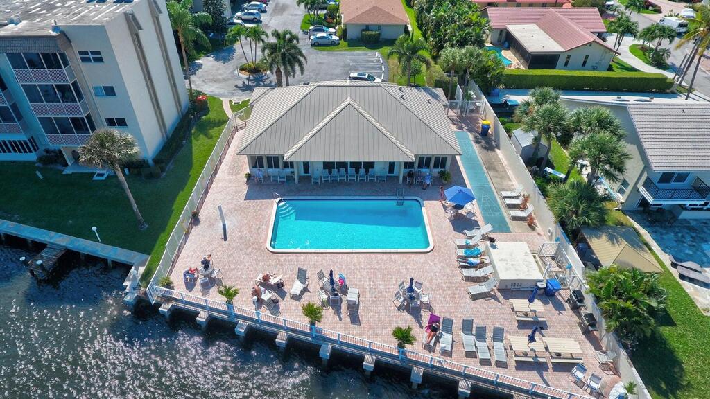 638 Snug Harbor Drive, Boynton Beach, FL 33435