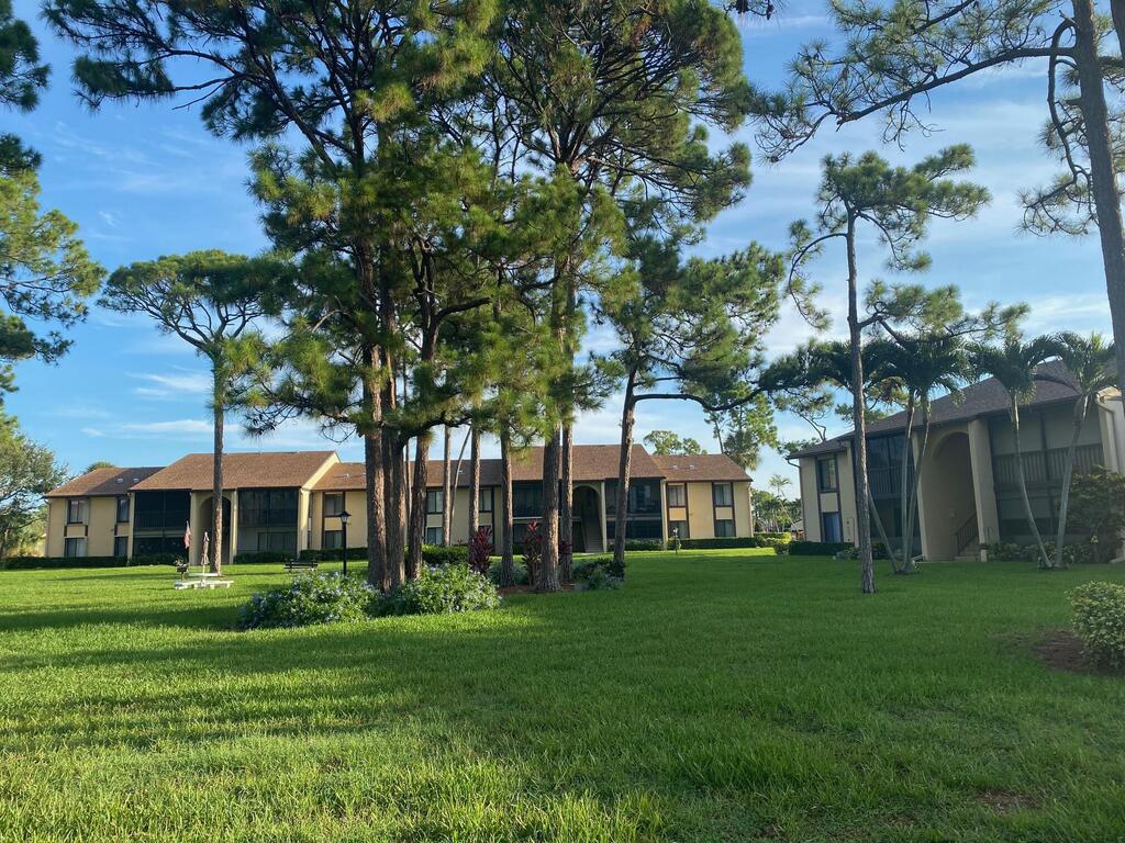 818 Sky Pine Way, Greenacres, FL 33415