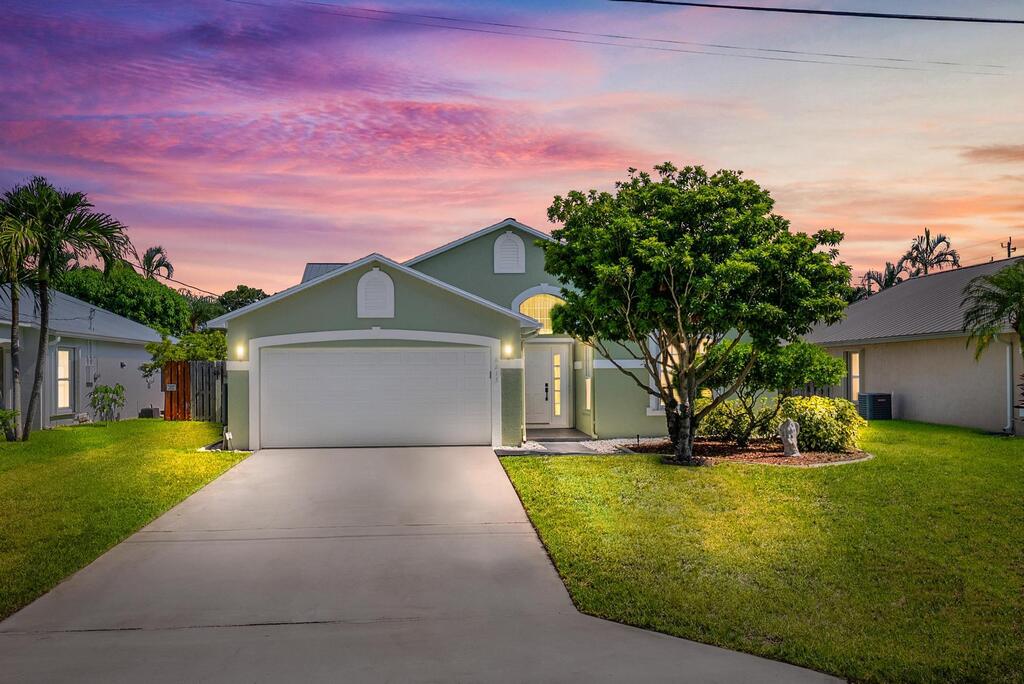 6213 Lauderdale Street, Jupiter, FL 33458