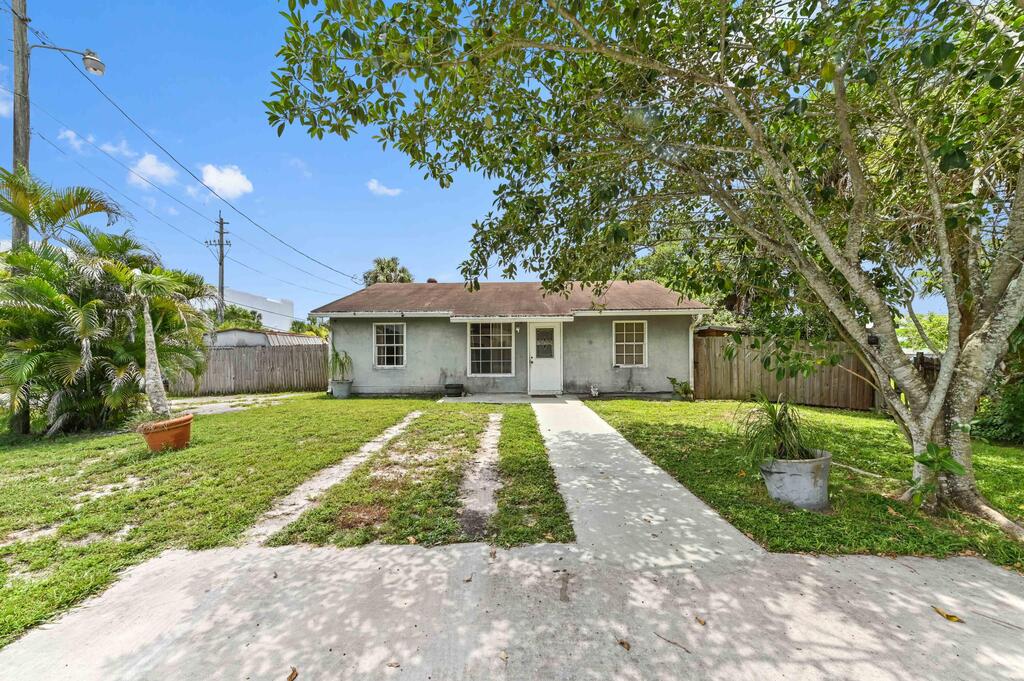 6262 Bishoff Road, West Palm Beach, FL 33413