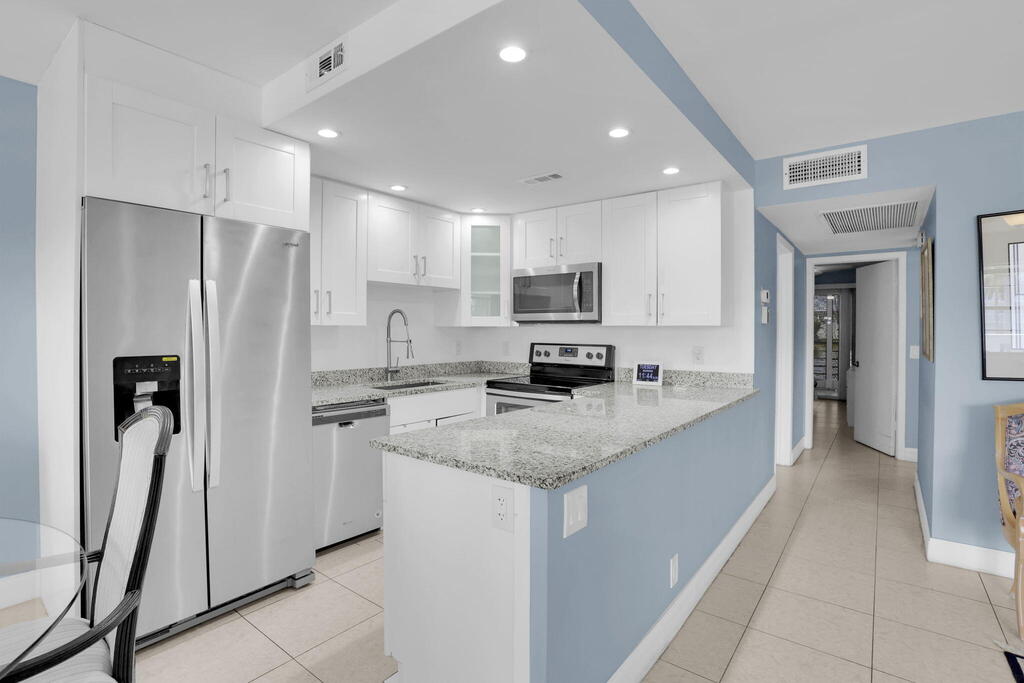 2070 Exeter D , Boca Raton, FL 33434