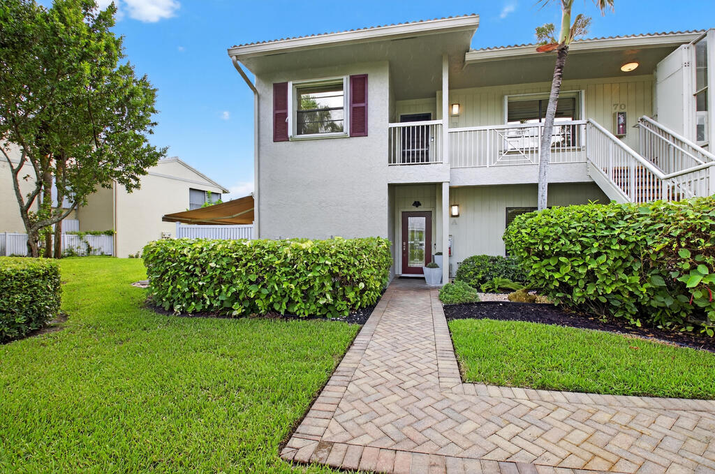 70 Eastgate Drive, Boynton Beach, FL 33436