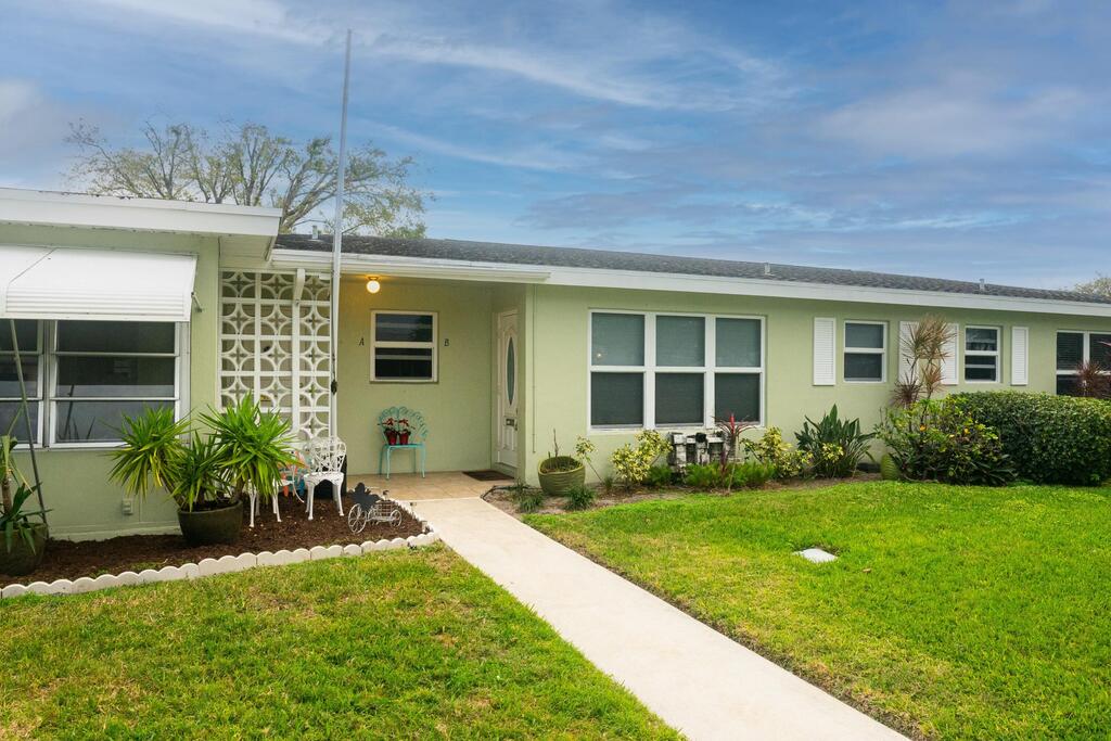 250 High Point Court, Boynton Beach, FL 33435