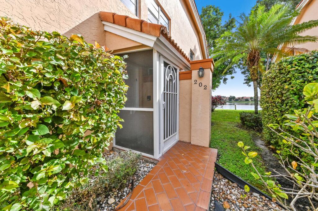 9553 Shadybrook Drive, Boynton Beach, FL 33437