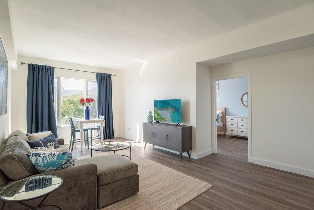 1200 Town Center Drive, Jupiter, FL 33458