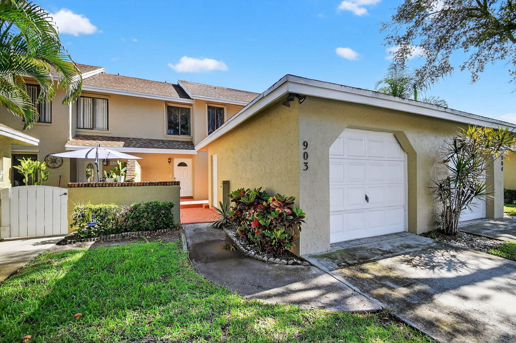 903 Maplewood Drive, Greenacres, FL 33415