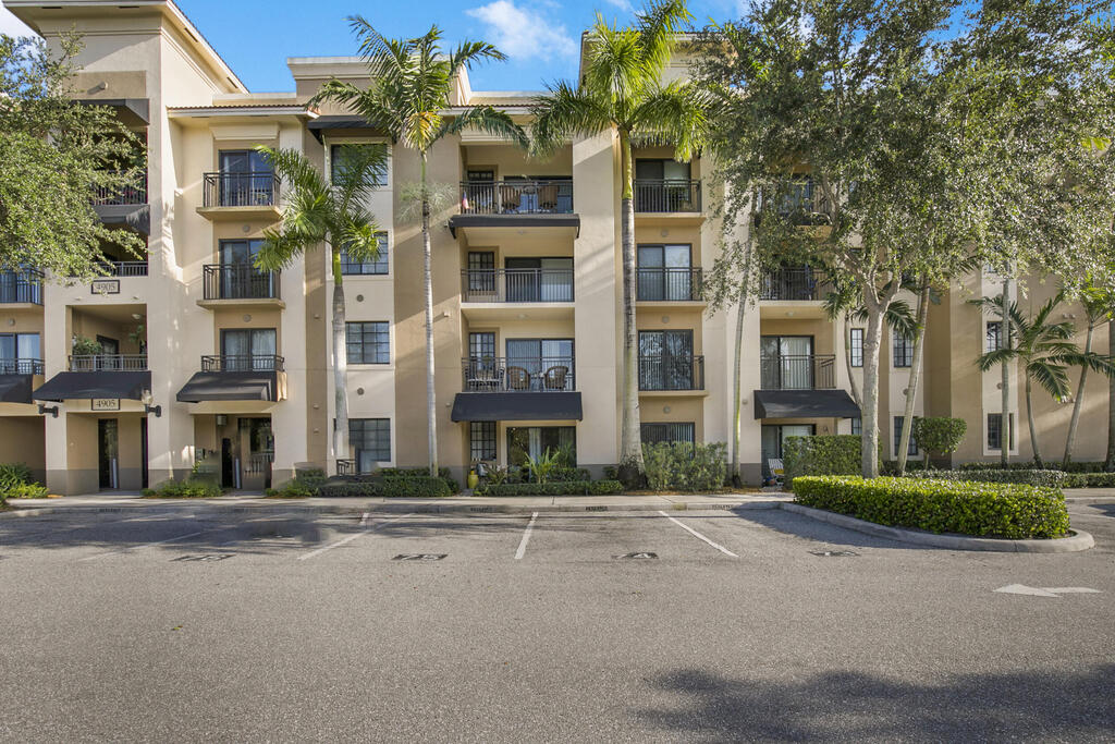 4907 Midtown Lane, Palm Beach Gardens, FL 33418