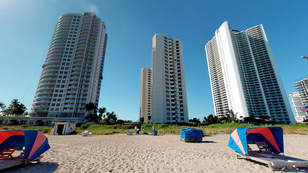 2800 Ocean Drive, Singer Island, FL 33404