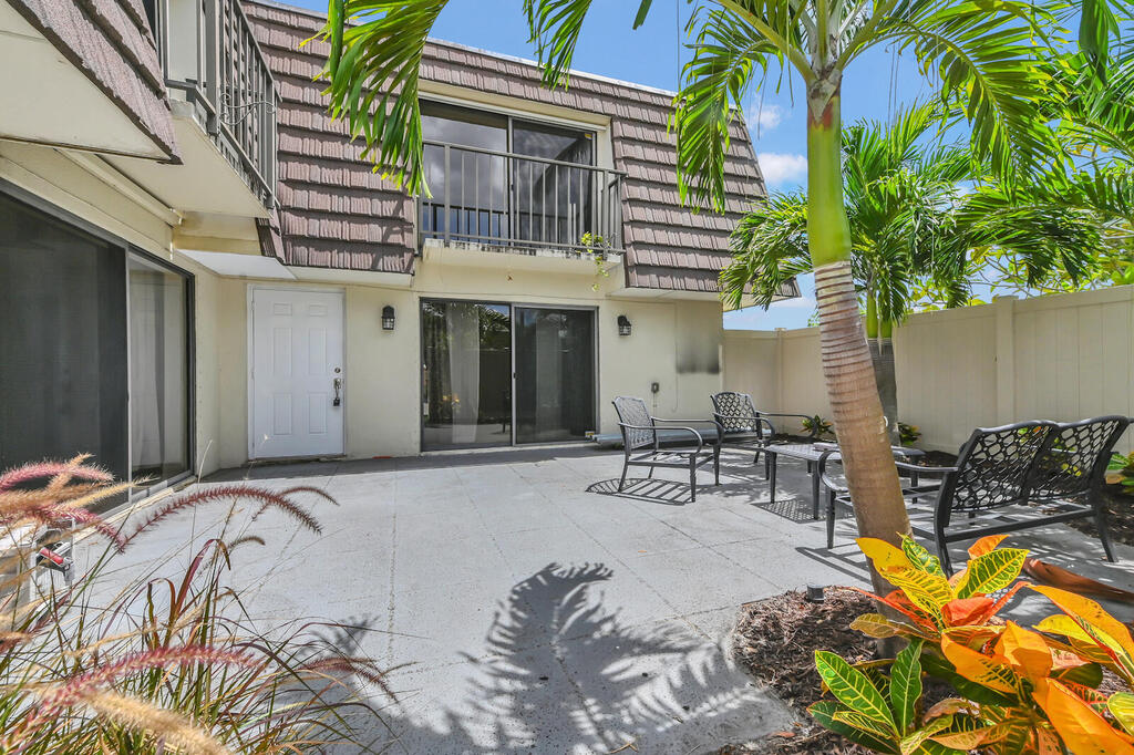 7315 73rd Way, West Palm Beach, FL 33407