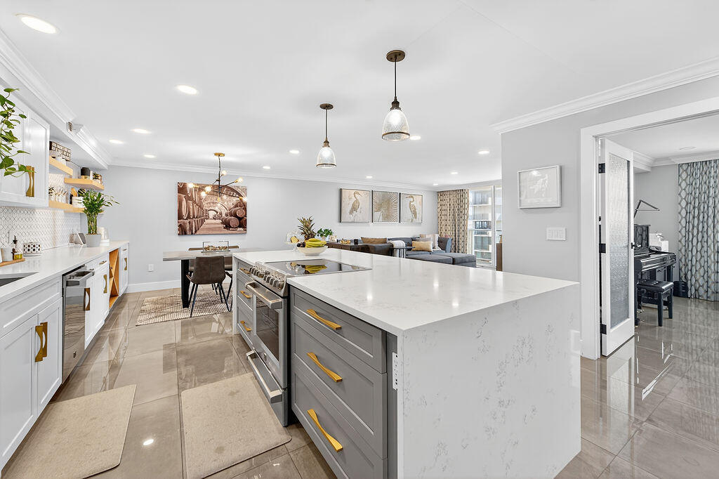5440 Ocean Drive, Singer Island, FL 33404