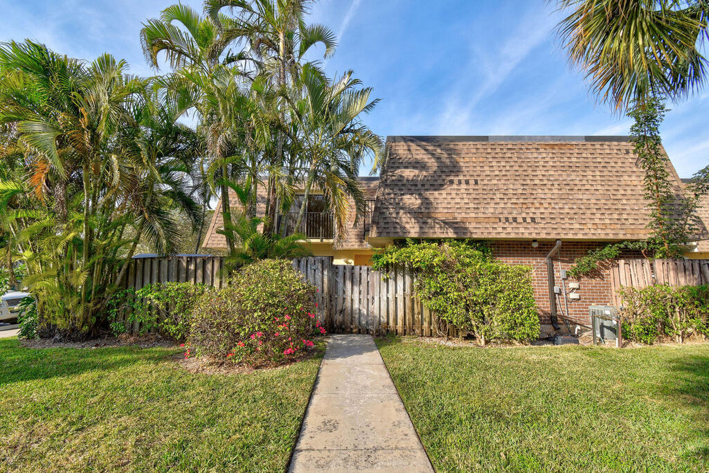 2913 22nd Circle, Delray Beach, FL 33445
