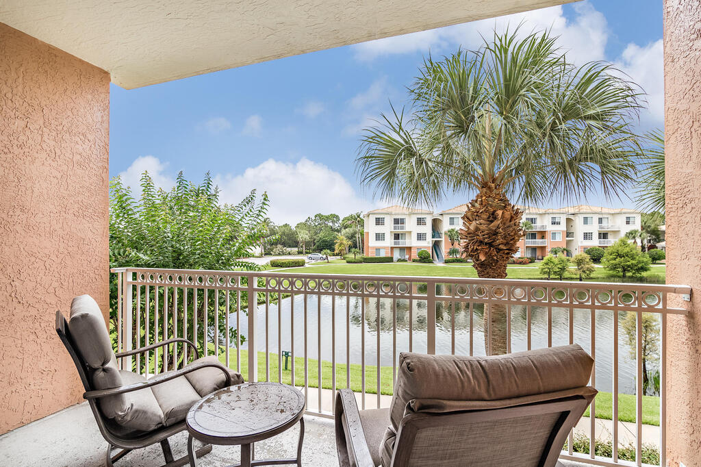6204 Myrtlewood Circle, Palm Beach Gardens, FL 33418