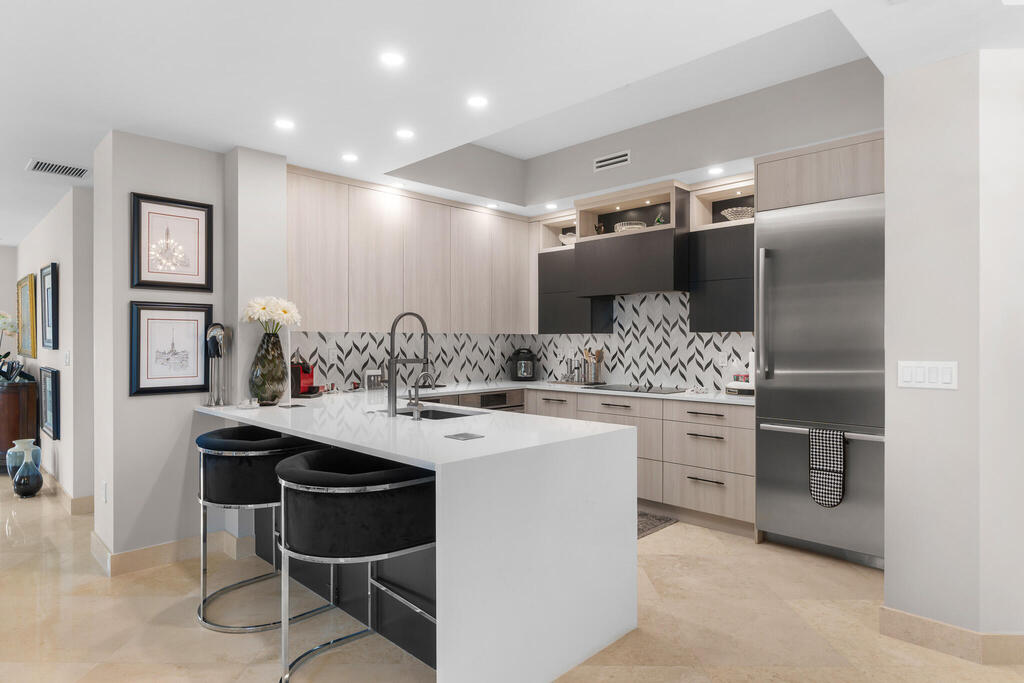 801 Olive 1011 Avenue, West Palm Beach, FL 33401
