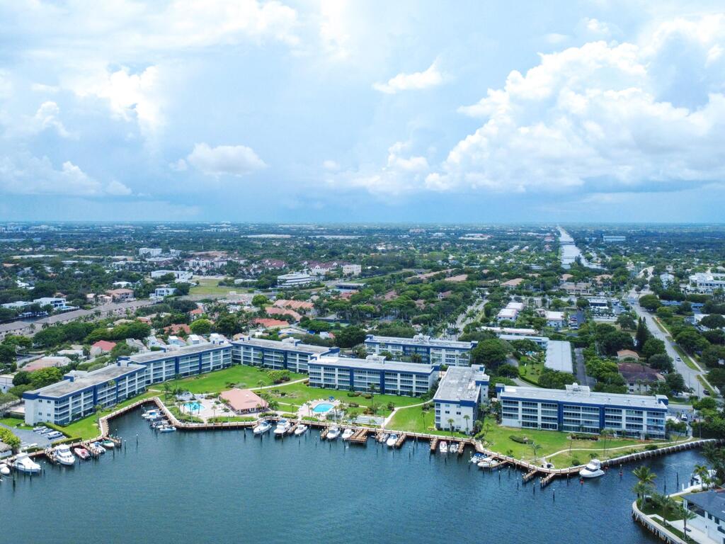   , Delray Beach, FL 33483