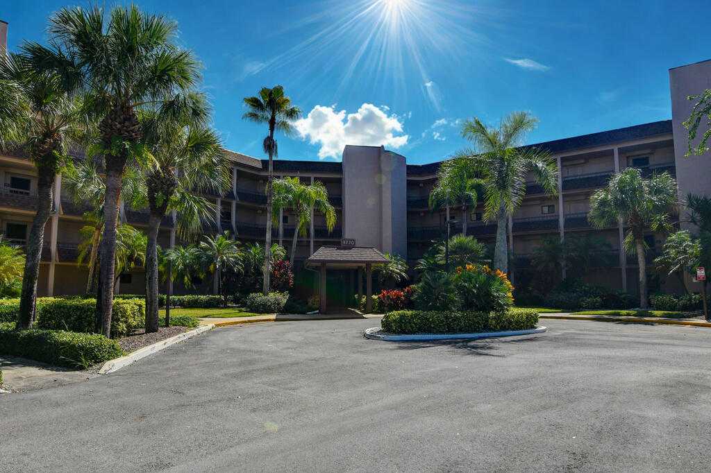 4770 Fountains Drive, Lake Worth, FL 33467