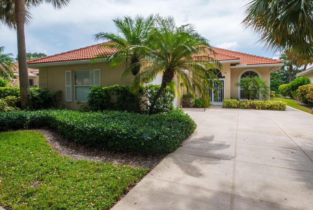113 Winter Club Court, Palm Beach Gardens, FL 33410