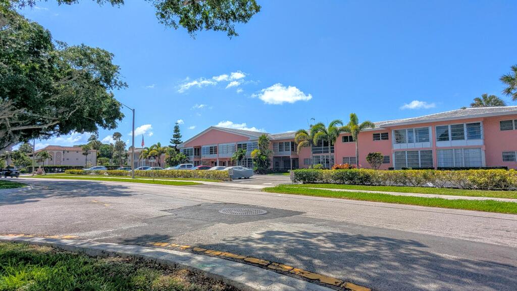 300 20th Street, Boca Raton, FL 33431