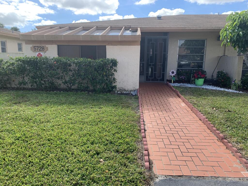 5728 Phoenix Palm Court, Delray Beach, FL 33484
