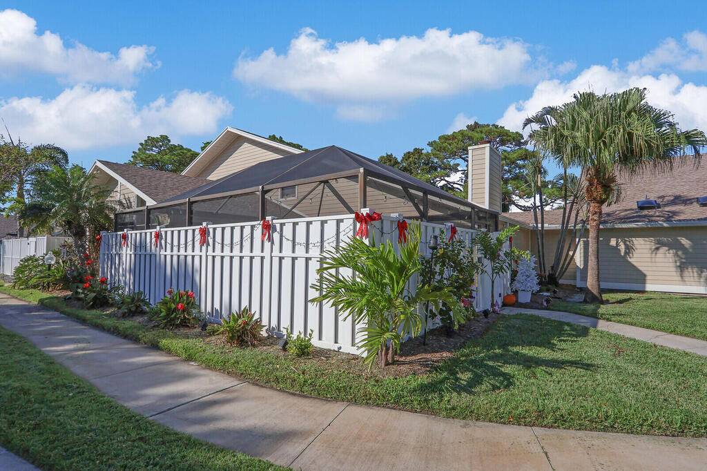 102 Summerwinds Lane, Jupiter, FL 33458