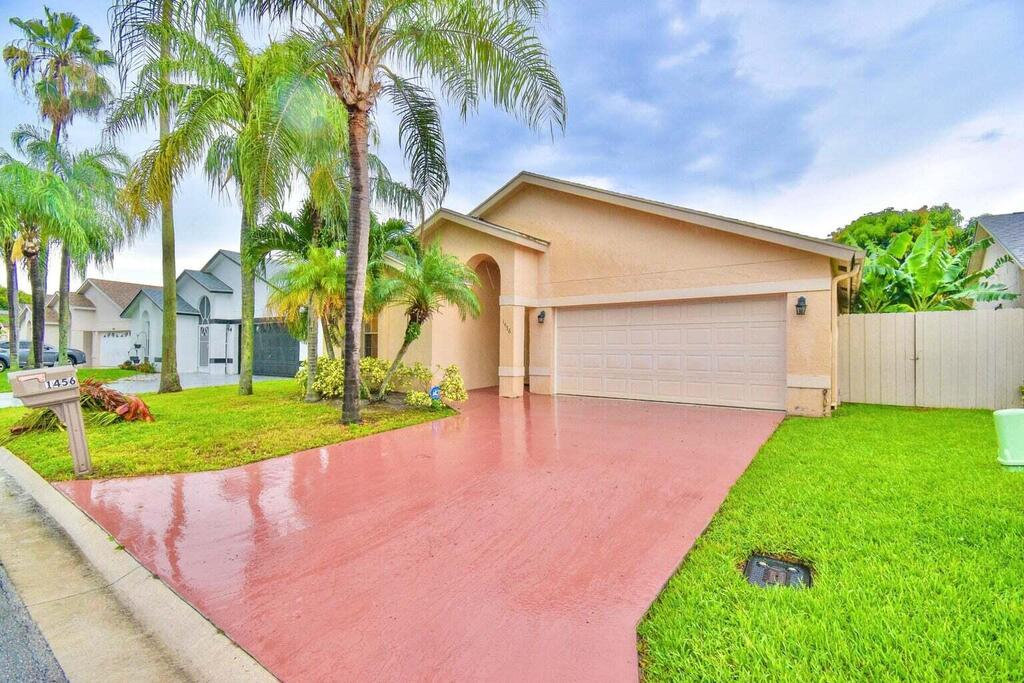 1456 Waterway Cove Drive, Wellington, FL 33414