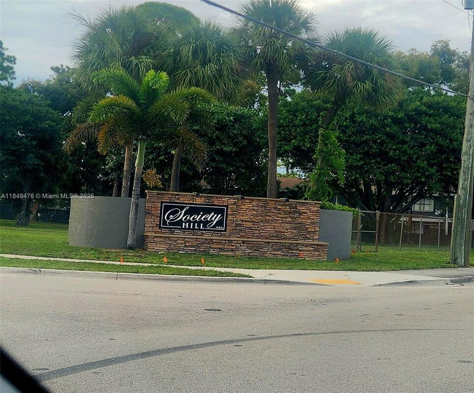 5023 Society Place, West Palm Beach, FL 33415