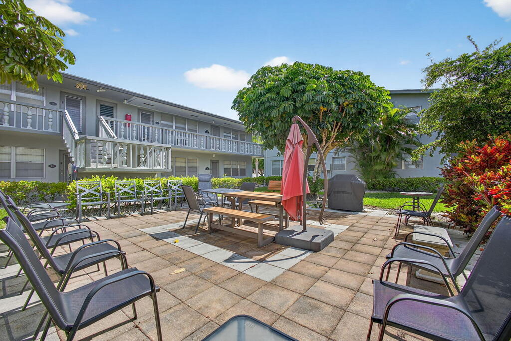 23 Dorchester B , West Palm Beach, FL 33417
