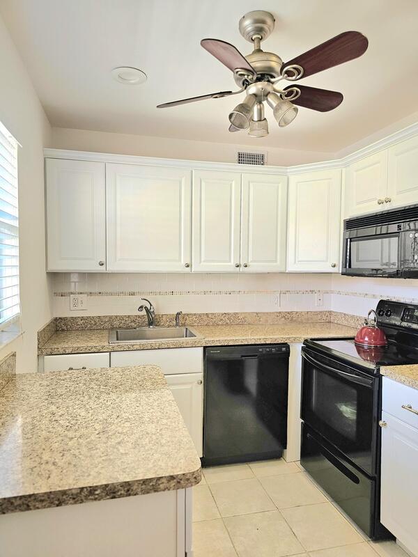 653 Saxony Lane, Delray Beach, FL 33446