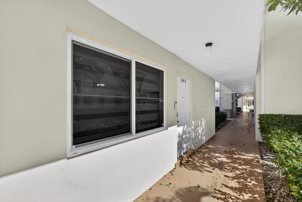 144 Dorchester G , West Palm Beach, FL 33417