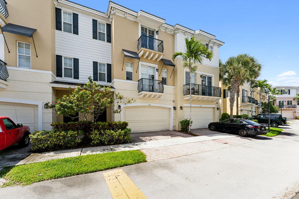 671 38th Circle, Boca Raton, FL 33431