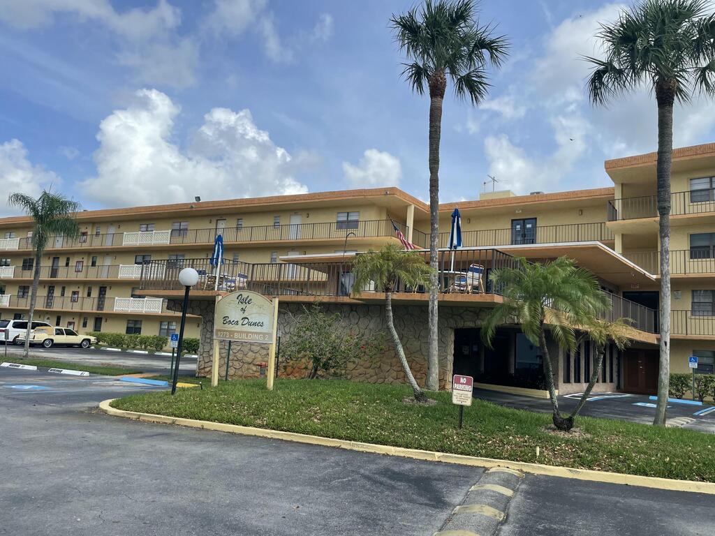 9273 8th Street, Boca Raton, FL 33428