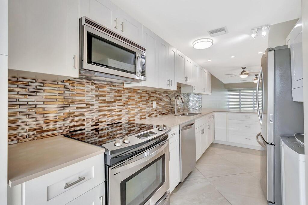 1131 Violet Terrace, Delray Beach, FL 33445