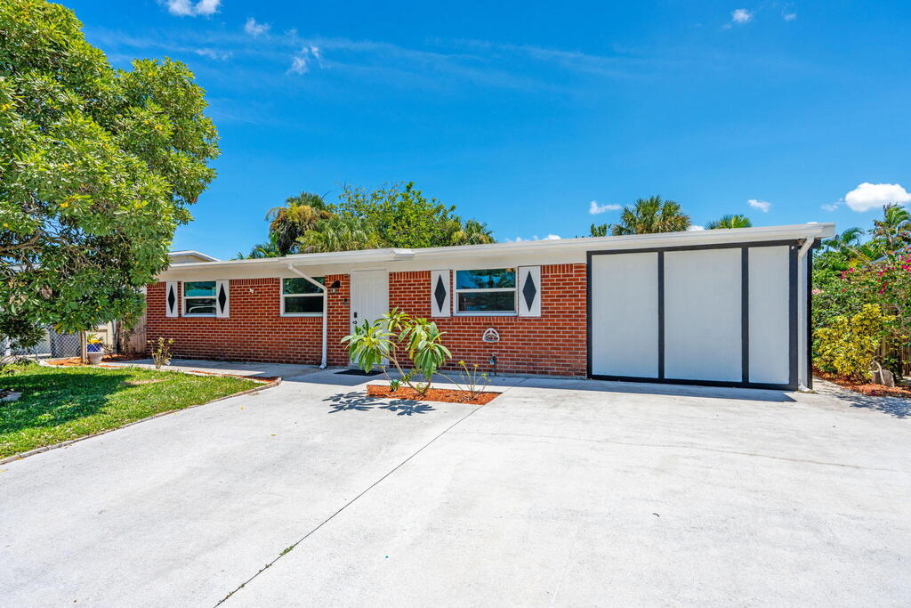 3852 Catalina Road, Palm Beach Gardens, FL 33410