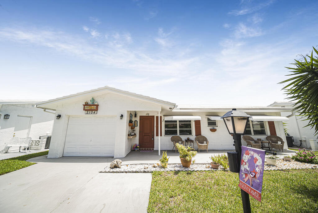 2104 24th Street, Boynton Beach, FL 33426