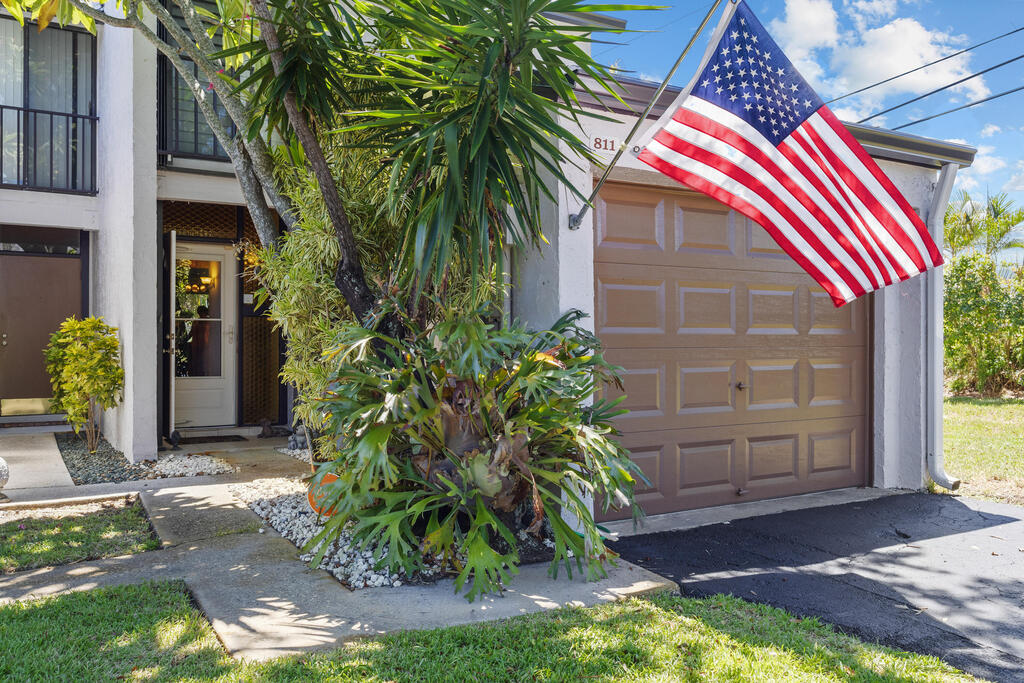 4601 2nd Avenue, Boca Raton, FL 33431
