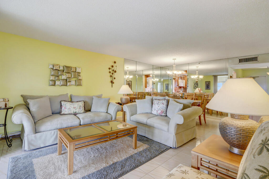 14575 Bonaire Boulevard, Delray Beach, FL 33446