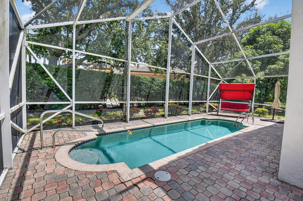 9090 Rialto Way, Boynton Beach, FL 33472