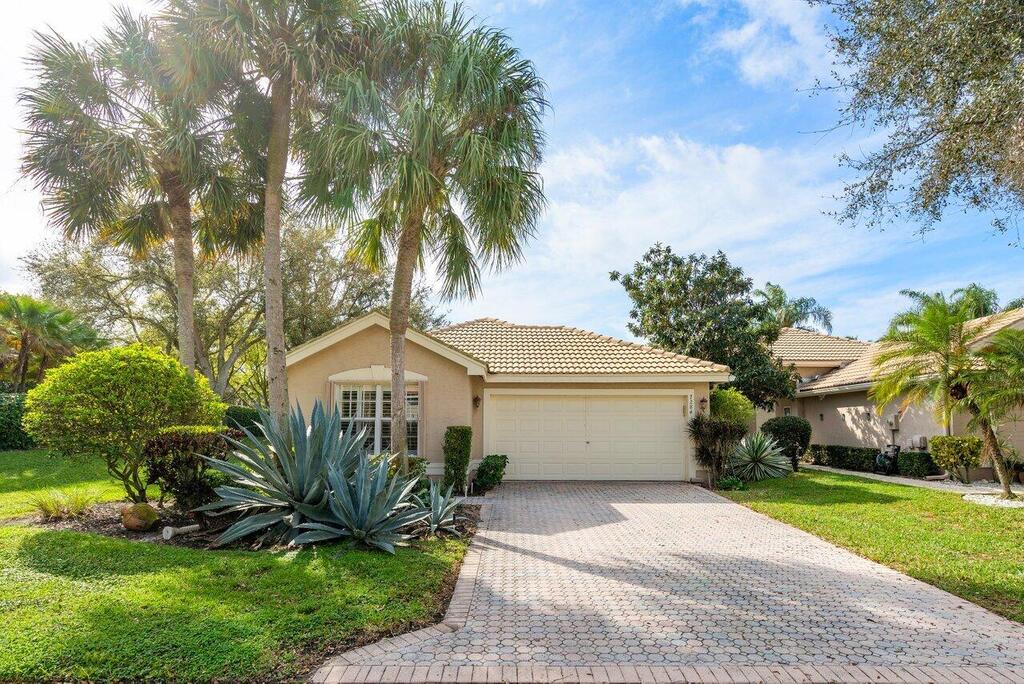 7284 Mercada Way, Delray Beach, FL 33446