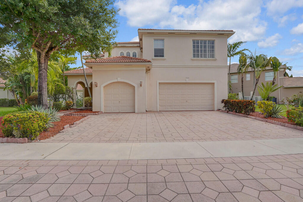 1324 Beacon Circle, Wellington, FL 33414