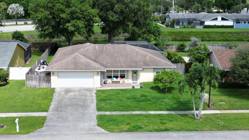 5041 Woodstone Circle, Lake Worth, FL 33463