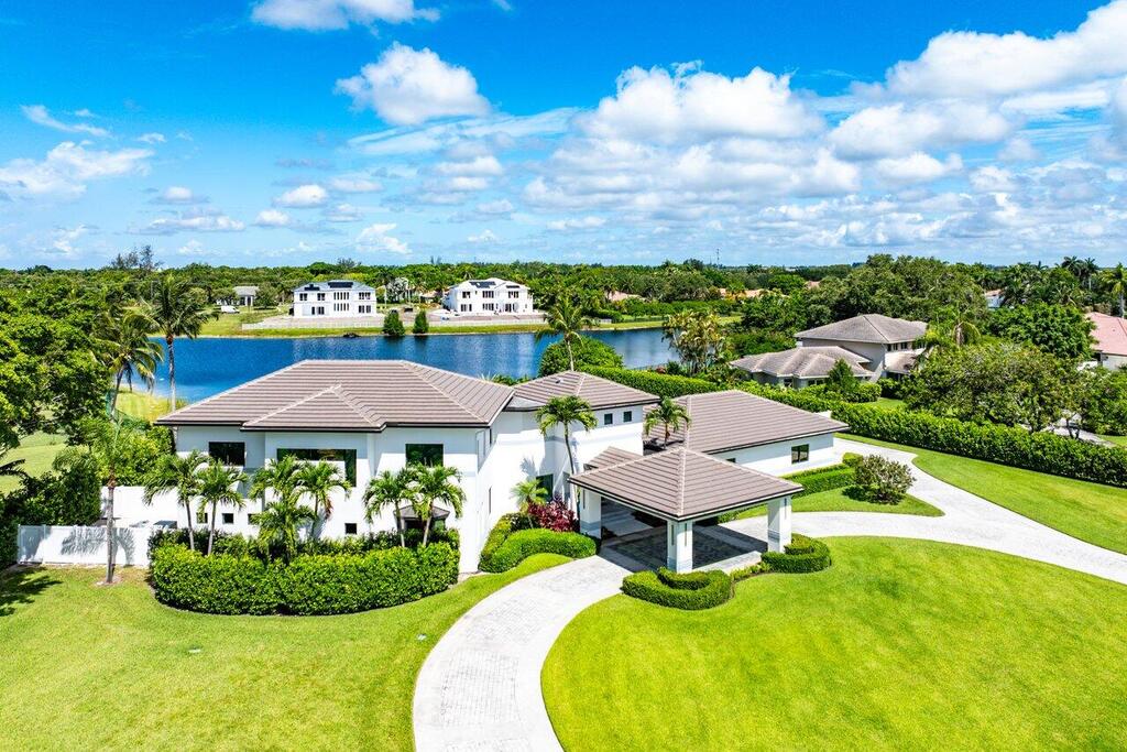 8387 Sawpine Road, Delray Beach, FL 33446