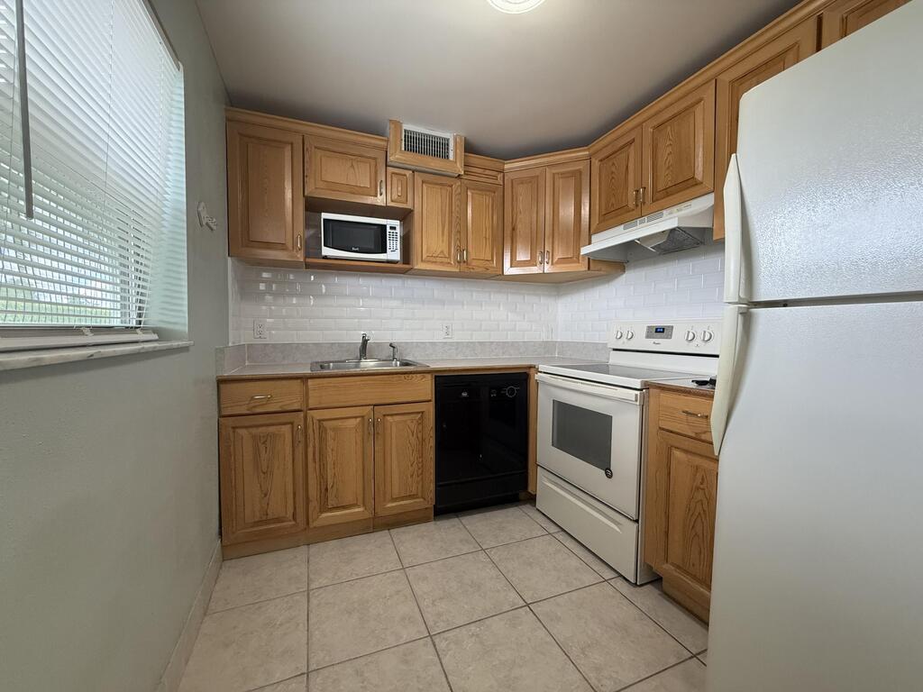 337 Saxony H , Delray Beach, FL 33446