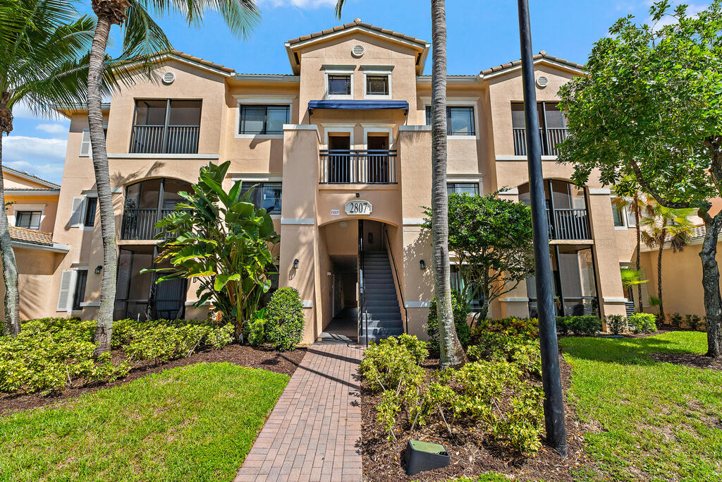2807 Veronia Drive, Palm Beach Gardens, FL 33410