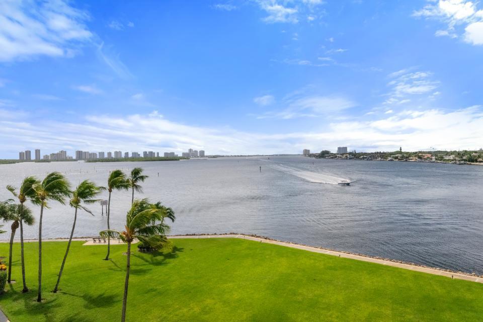 115 Lakeshore Drive, North Palm Beach, FL 33408