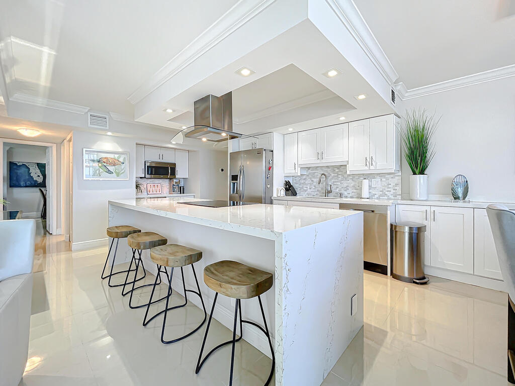 5440 Ocean Drive, Singer Island, FL 33404