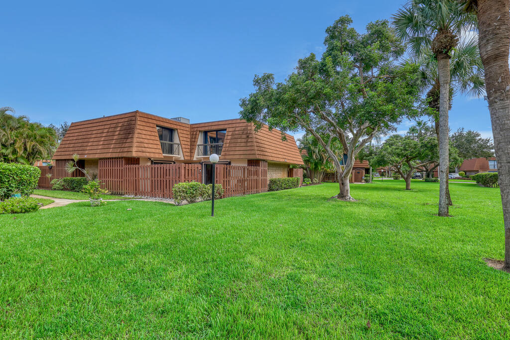 825 Center Street, Jupiter, FL 33458