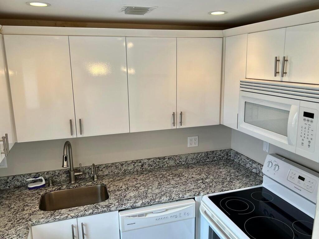 20 Saxony A , Delray Beach, FL 33446