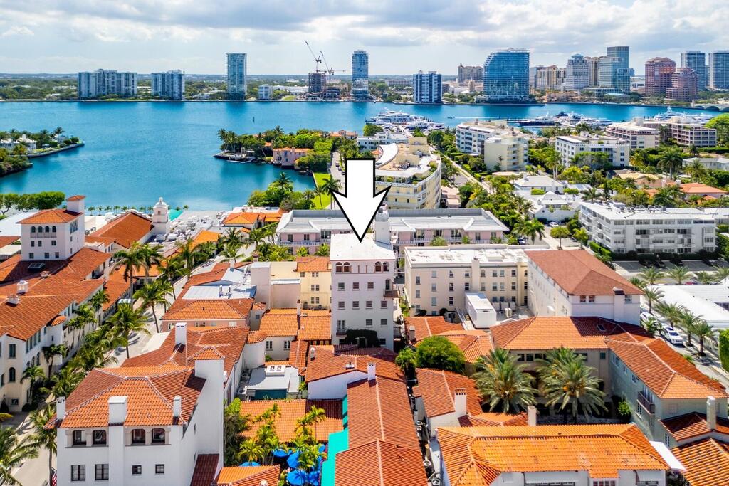 9 Via Parigi , Palm Beach, FL 33480