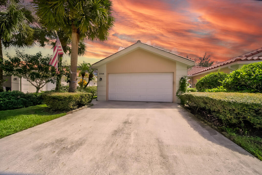 2708 Livingston Lane, West Palm Beach, FL 33411