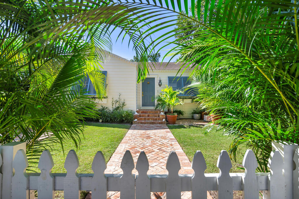 744 Avon Road, West Palm Beach, FL 33401